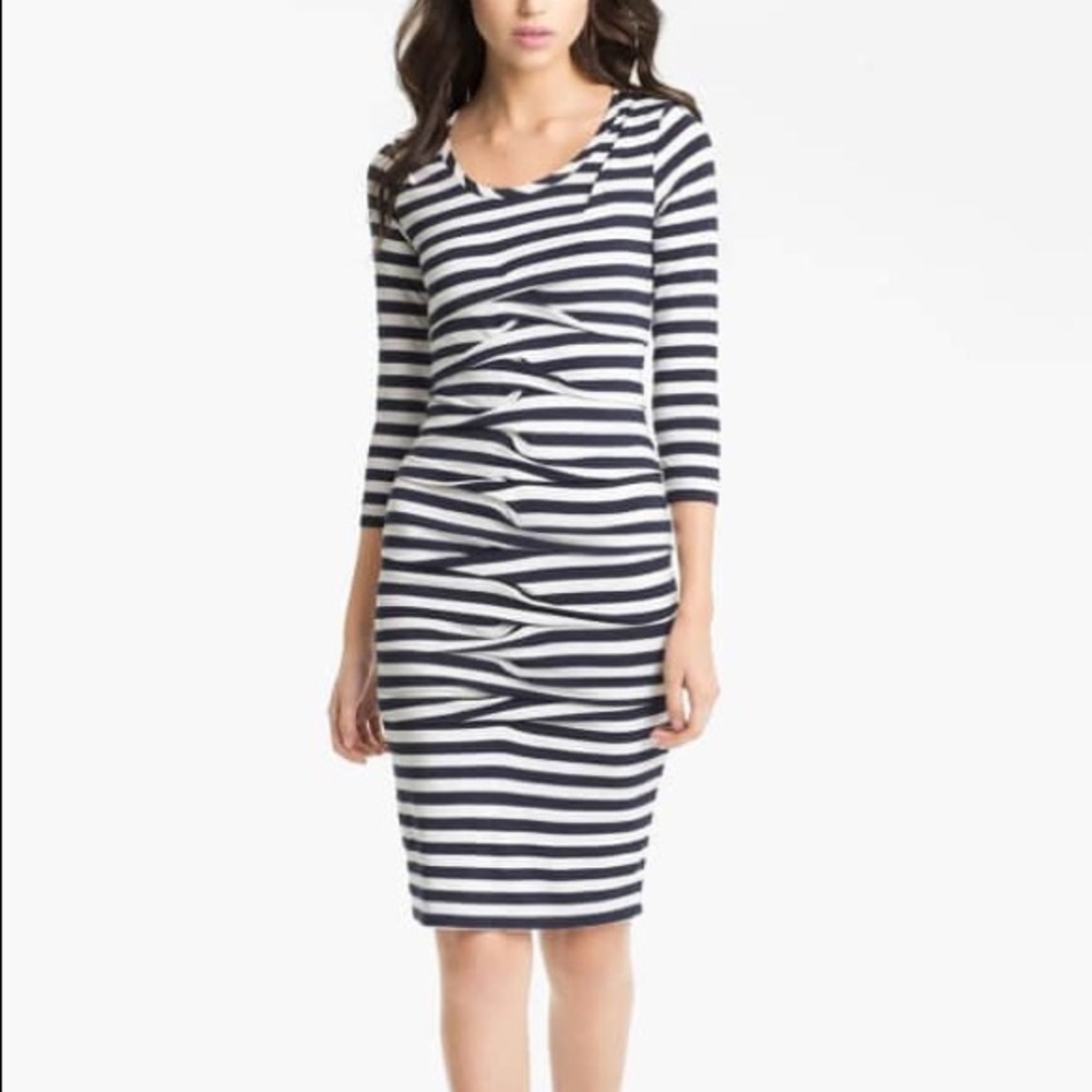 LIKE NEW Nicole Miller gathered bodycon dress - M